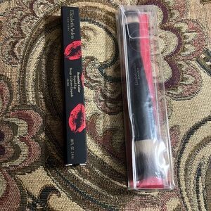 Elizabeth Arden Dual-Ended Contoured Foundation Brush and Liquid Lipstick Cheeky